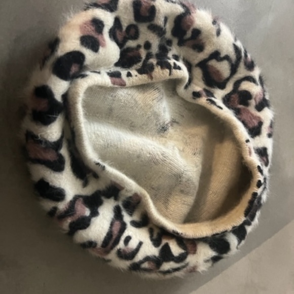 Beret - leopard - Picture 2 of 4
